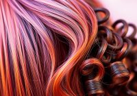 Dlaczego proste włosy mogą stać się kręcone? Przekonaj się!